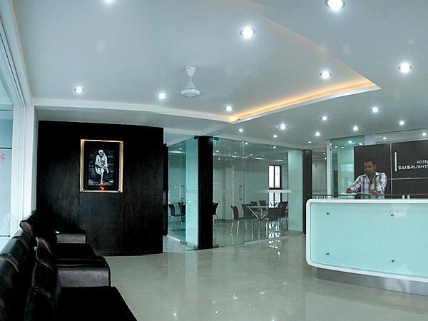 Sai Srushti Hotel Shirdi Buitenkant foto