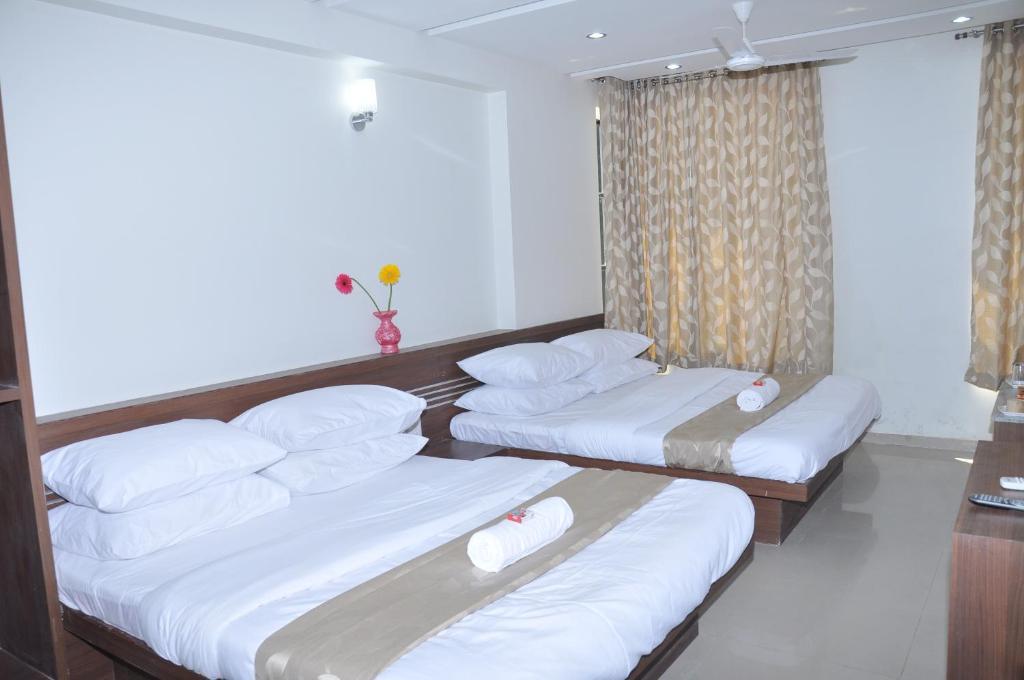 Sai Srushti Hotel Shirdi Kamer foto